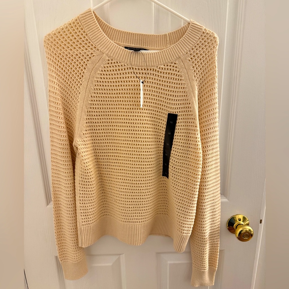 NWT Banana Republic pull-over sweater